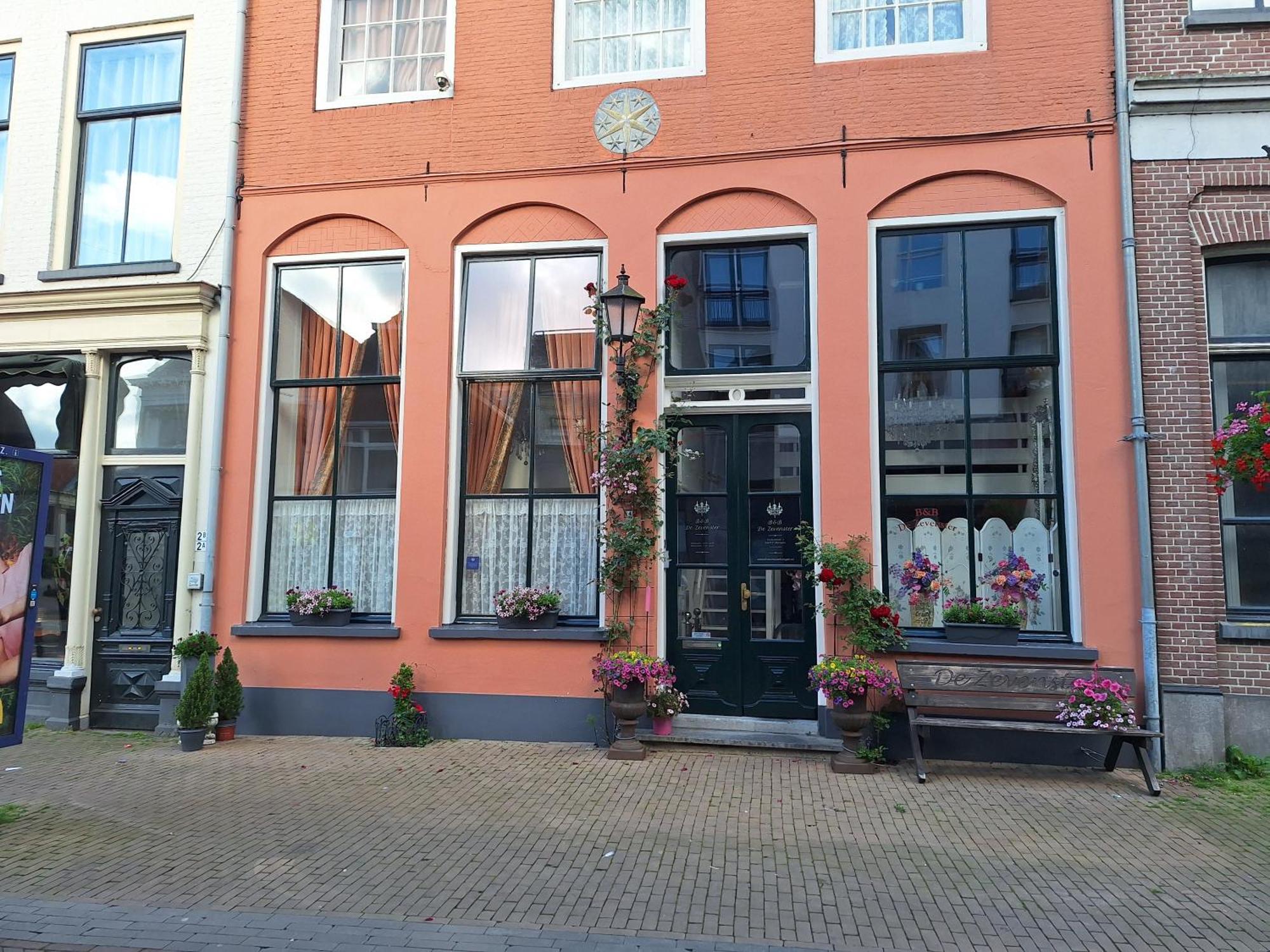לינה וארוחת בוקר קאמפן De Zevenster "Gevestigd Aan De Winkelstraat" מראה חיצוני תמונה